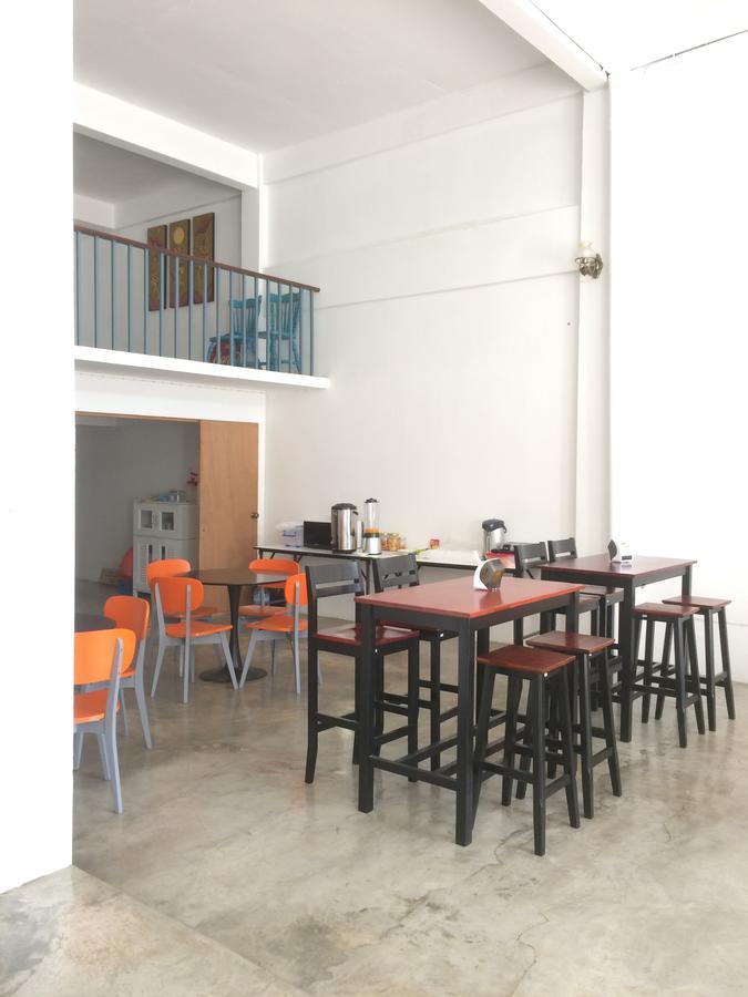 Siri Krabi Hostel Exterior photo
