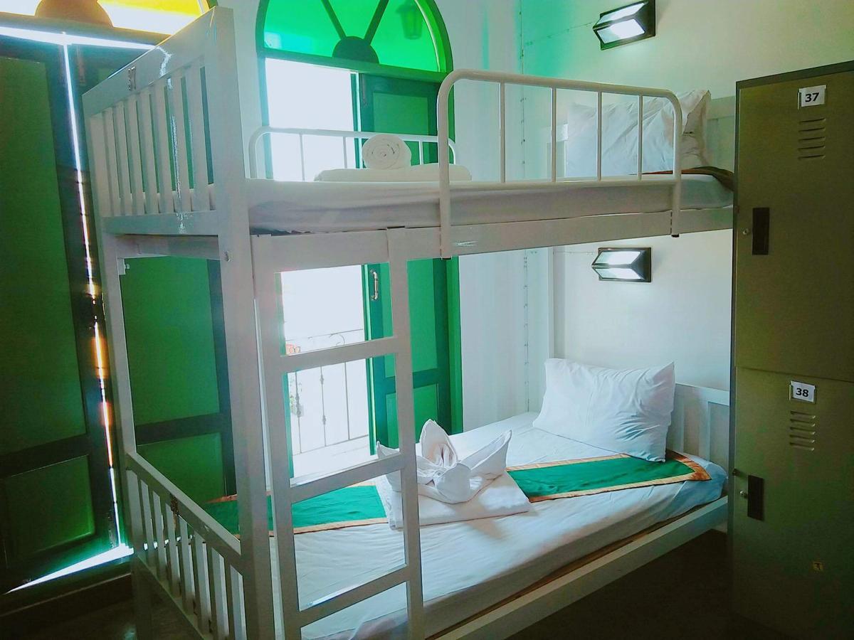 Siri Krabi Hostel Exterior photo